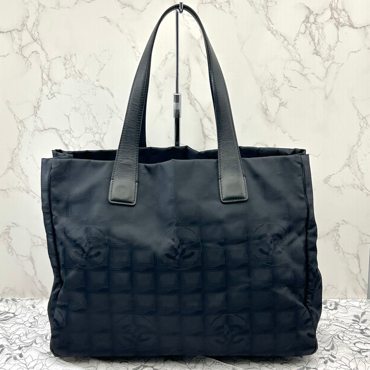 極美品 CHANEL シャネル ニュートラベルライン トートバッグ MM 極美品 CHANEL シャネル ニュートラベルライン トートバッグ MM