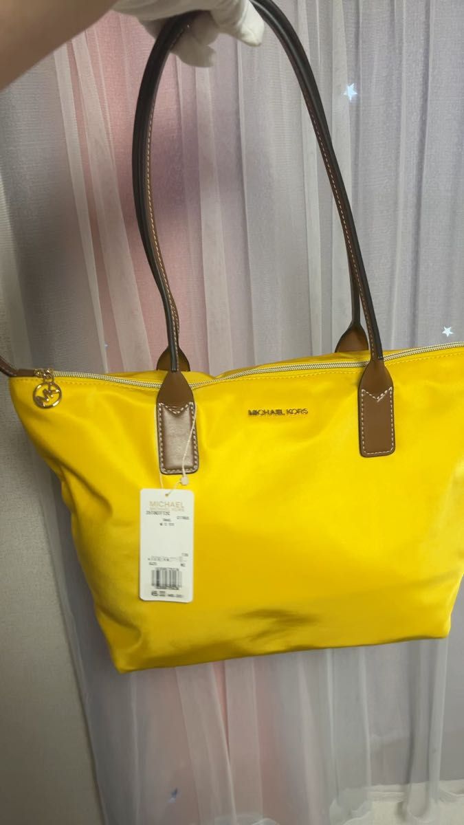 GW値下げ!タグ付き新品未使用品 MichaelKors ナイロントートバッグ イエロー 明るいバッグ