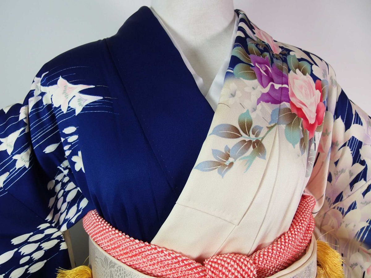 豪華 振袖 友禅 花文様 金駒刺繍 着物 正絹 アイボリー×紺色系 豪華 振袖 友禅 花文様 金駒刺繍 着物 正絹 アイボリー×紺色系