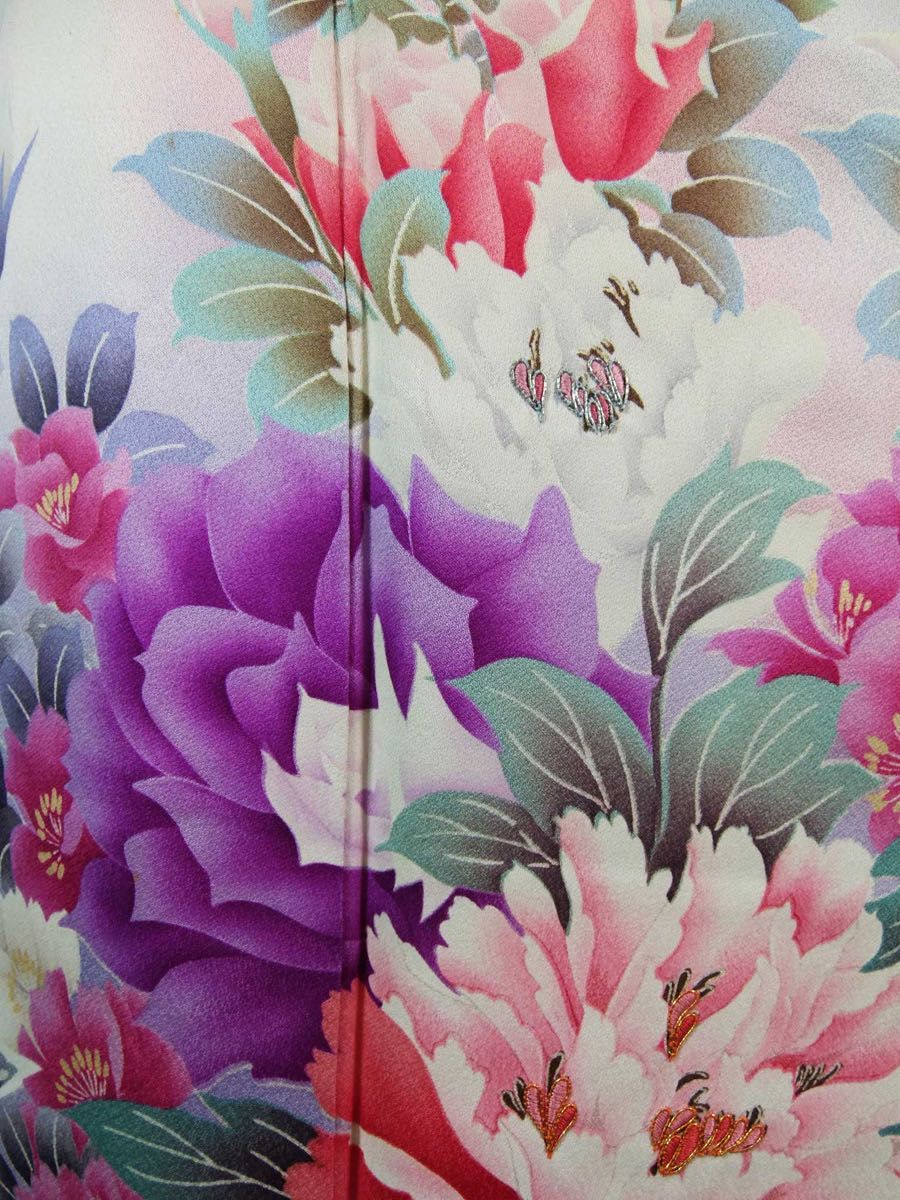 豪華 振袖 友禅 花文様 金駒刺繍 着物 正絹 アイボリー×紺色系 豪華 振袖 友禅 花文様 金駒刺繍 着物 正絹 アイボリー×紺色系