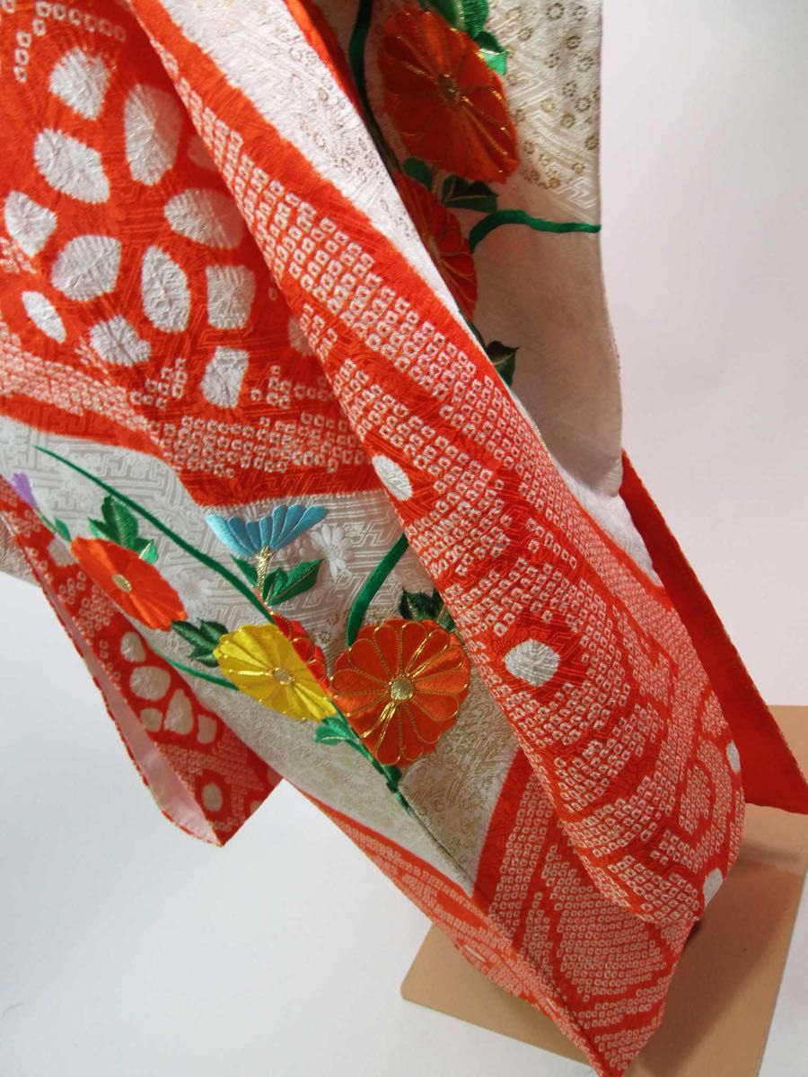 美品 振袖 鹿子絞り 花文様 金駒刺繍 日本刺繍 金彩 正絹 美品 振袖 鹿子絞り 花文様 金駒刺繍 日本刺繍 金彩 正絹