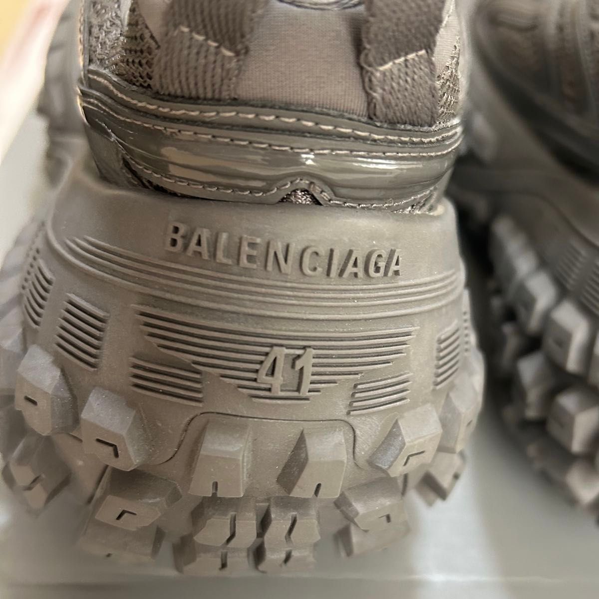BALENCIAGA バレンシアガ バウンサー ディフェンダー グレー 41 BALENCIAGA バレンシアガ バウンサー ディフェンダー グレー 41