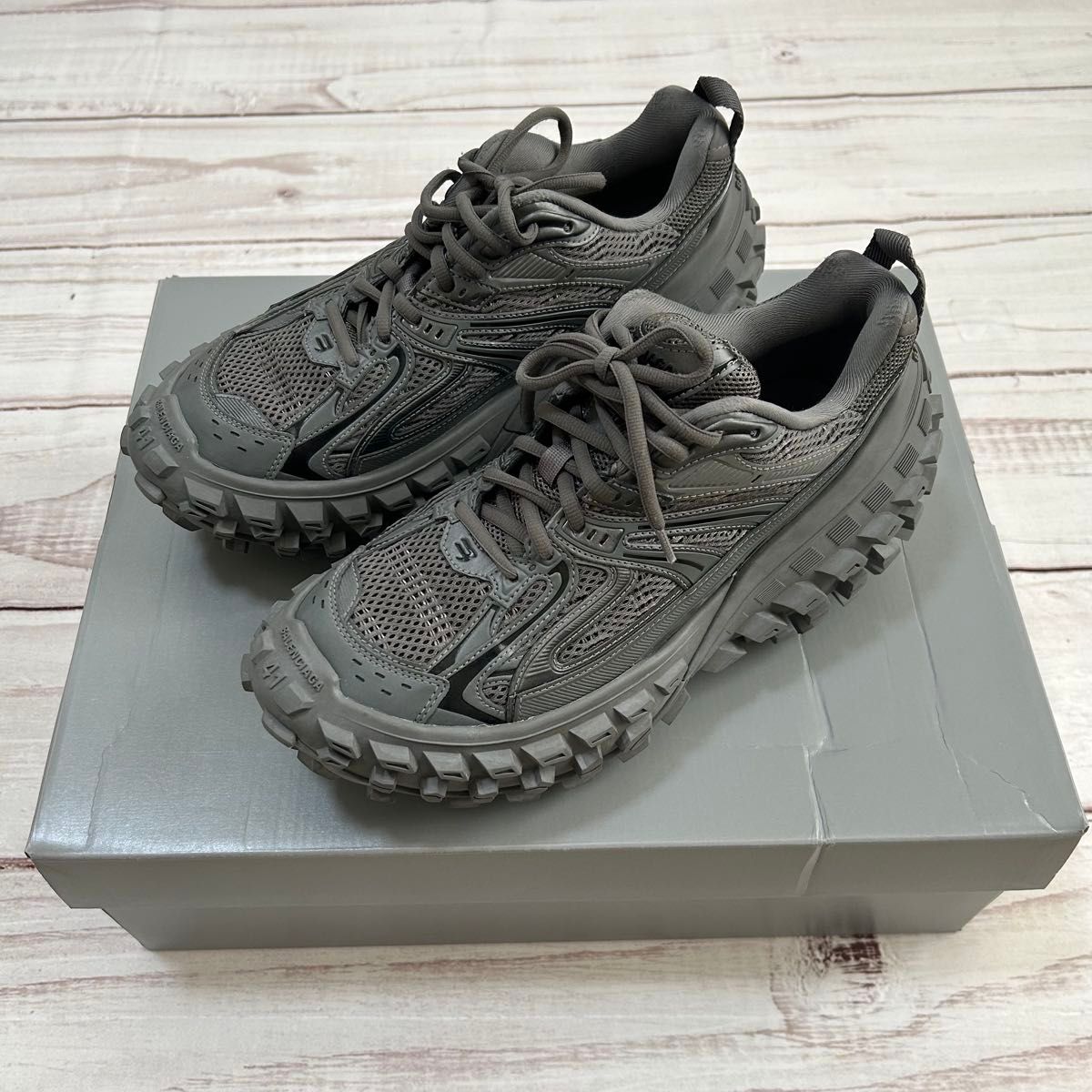 BALENCIAGA バレンシアガ バウンサー ディフェンダー グレー 41 BALENCIAGA バレンシアガ バウンサー ディフェンダー グレー 41