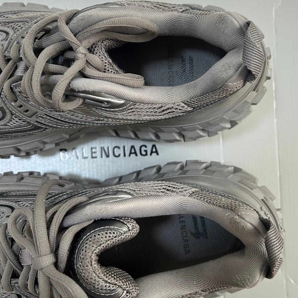 BALENCIAGA バレンシアガ バウンサー ディフェンダー グレー 41 BALENCIAGA バレンシアガ バウンサー ディフェンダー グレー 41