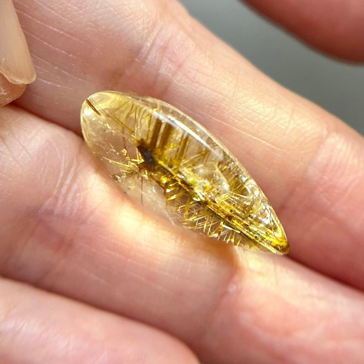 最高品質 タイチン ゴールド ルチル 17 7ct ルース 透明度抜群 最高品質 タイチン ゴールド ルチル 17 7ct ルース 透明度抜群