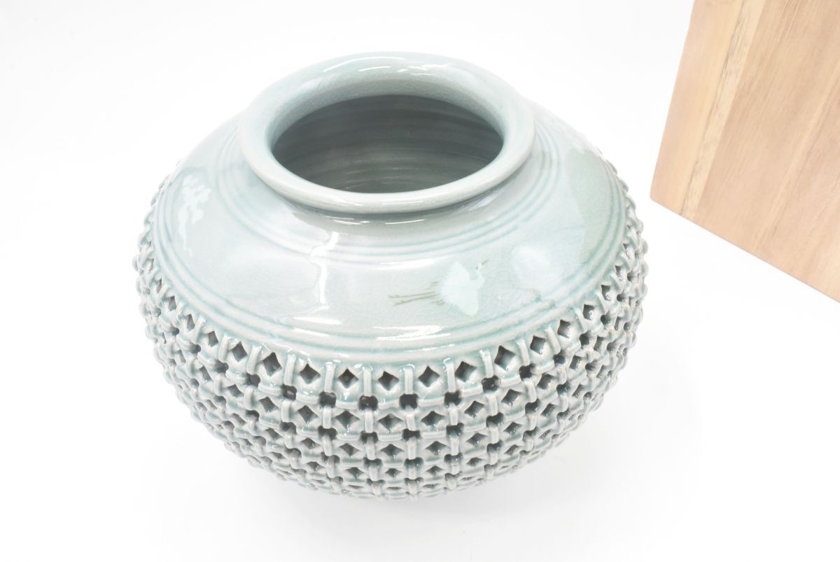 1110L 0410H11) 1円~ 熊津窯 金一坤 花瓶 共箱 高麗 青磁 1110L 0410H11) 1円~ 熊津窯 金一坤 花瓶 共箱 高麗 青磁