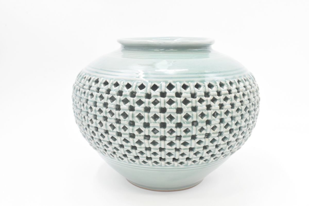 1110L 0410H11) 1円~ 熊津窯 金一坤 花瓶 共箱 高麗 青磁 1110L 0410H11) 1円~ 熊津窯 金一坤 花瓶 共箱 高麗 青磁