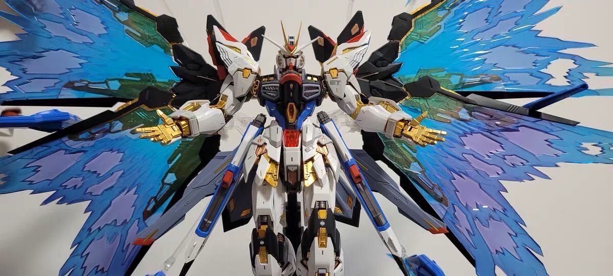 MGEX 1/100 ストライクフリーダムガンダム専用光の翼 外箱なし MGEX 1/100 ストライクフリーダムガンダム専用光の翼 外箱なし