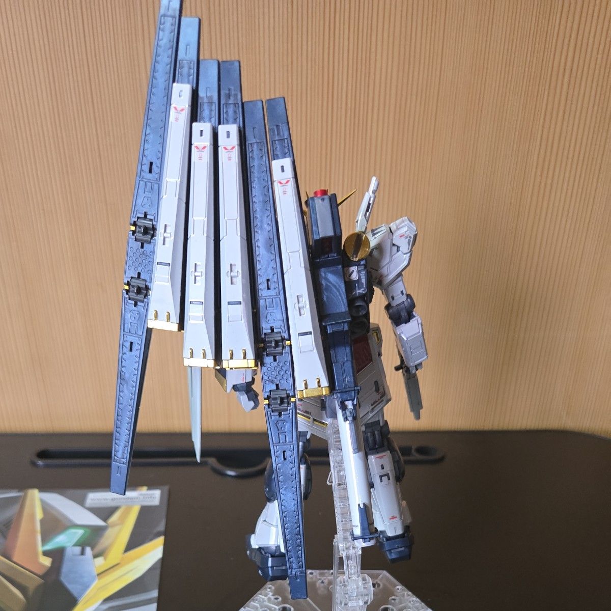 RG 1/144 ガンダムベース限定 νガンダム チタニウムフィニッシュ RG 1/144 ガンダムベース限定 νガンダム チタニウムフィニッシュ