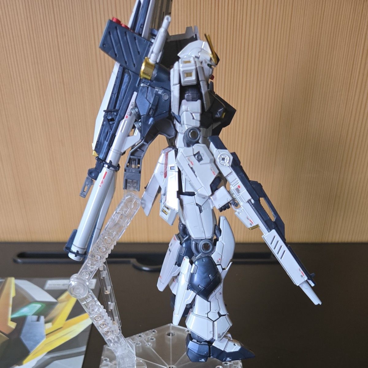 RG 1/144 ガンダムベース限定 νガンダム チタニウムフィニッシュ RG 1/144 ガンダムベース限定 νガンダム チタニウムフィニッシュ