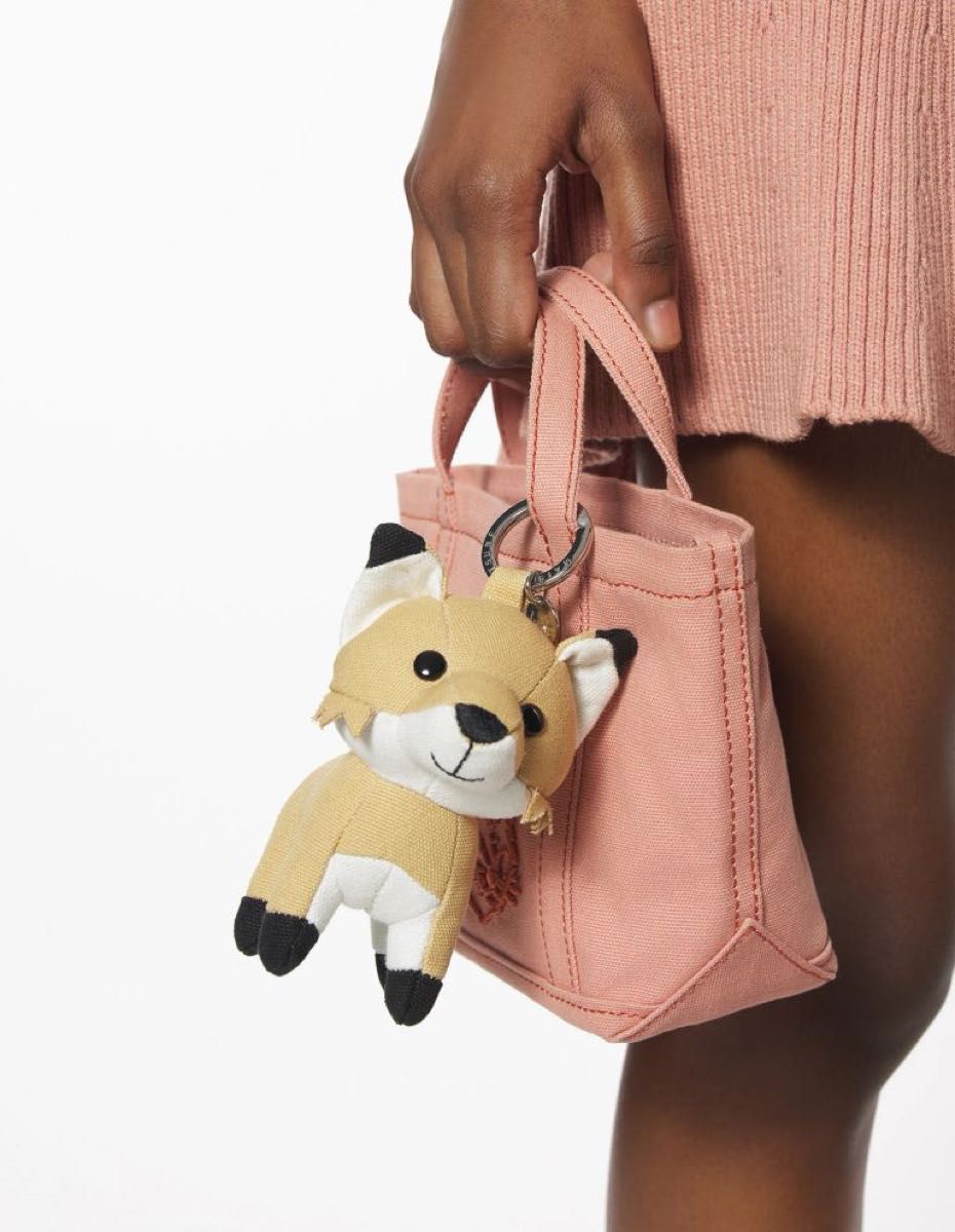 MAISON KITSUNE メゾンキツネ キーホルダー 未使用|Yahoo MAISON KITSUNE メゾンキツネ キーホルダー 未使用|Yahoo