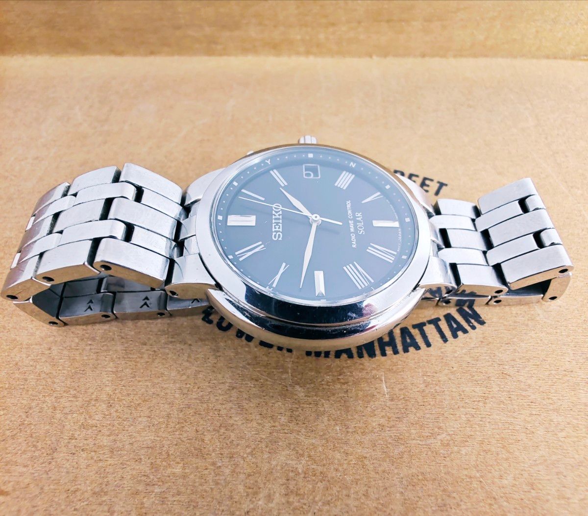 SEIKO セイコー 電波ソーラー 3針 黒文字盤 ブラック カレンダー SEIKO セイコー 電波ソーラー 3針 黒文字盤 ブラック カレンダー