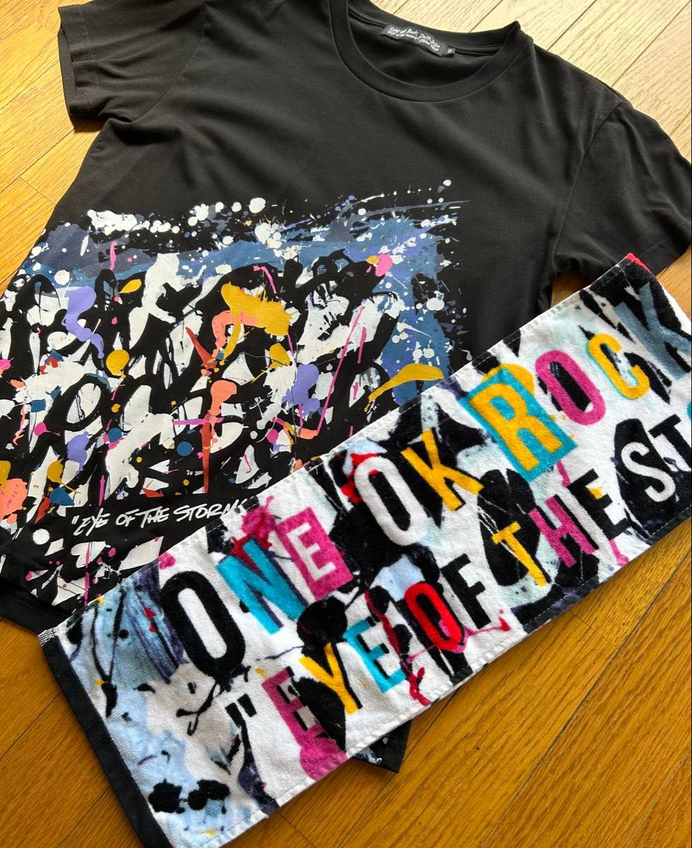 ONE OK ROCK 半袖 Tシャツ Sサイズ 黒 & タオル グッズ ONE OK ROCK 半袖 Tシャツ Sサイズ 黒 & タオル グッズ