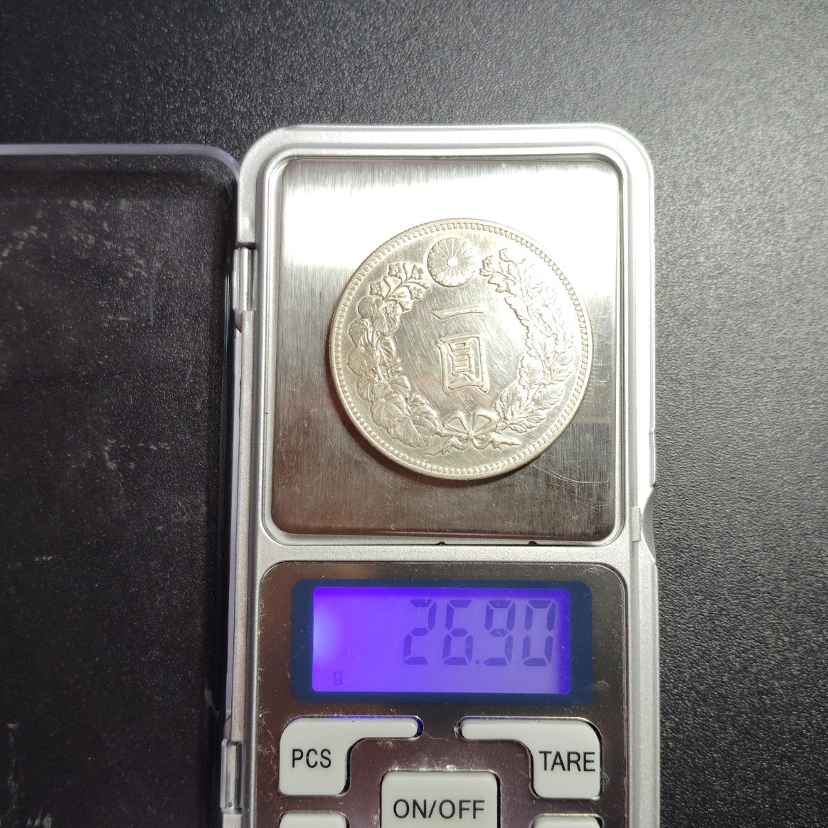 11 13 一圓銀貨 明治25 28年 古銭 日本 新1円銀貨 片面PL調 極美 11 13 一圓銀貨 明治25 28年 古銭 日本 新1円銀貨 片面PL調 極美