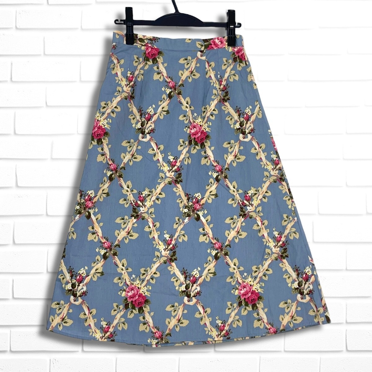 良品 LAURA ASHLEY ローラアシュレイ 花柄 フラワー 総柄 ラップ 良品 LAURA ASHLEY ローラアシュレイ 花柄 フラワー 総柄 ラップ