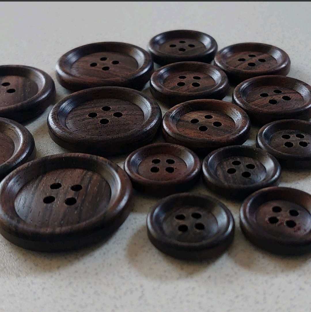  ebony button.#17.30..15 piece.