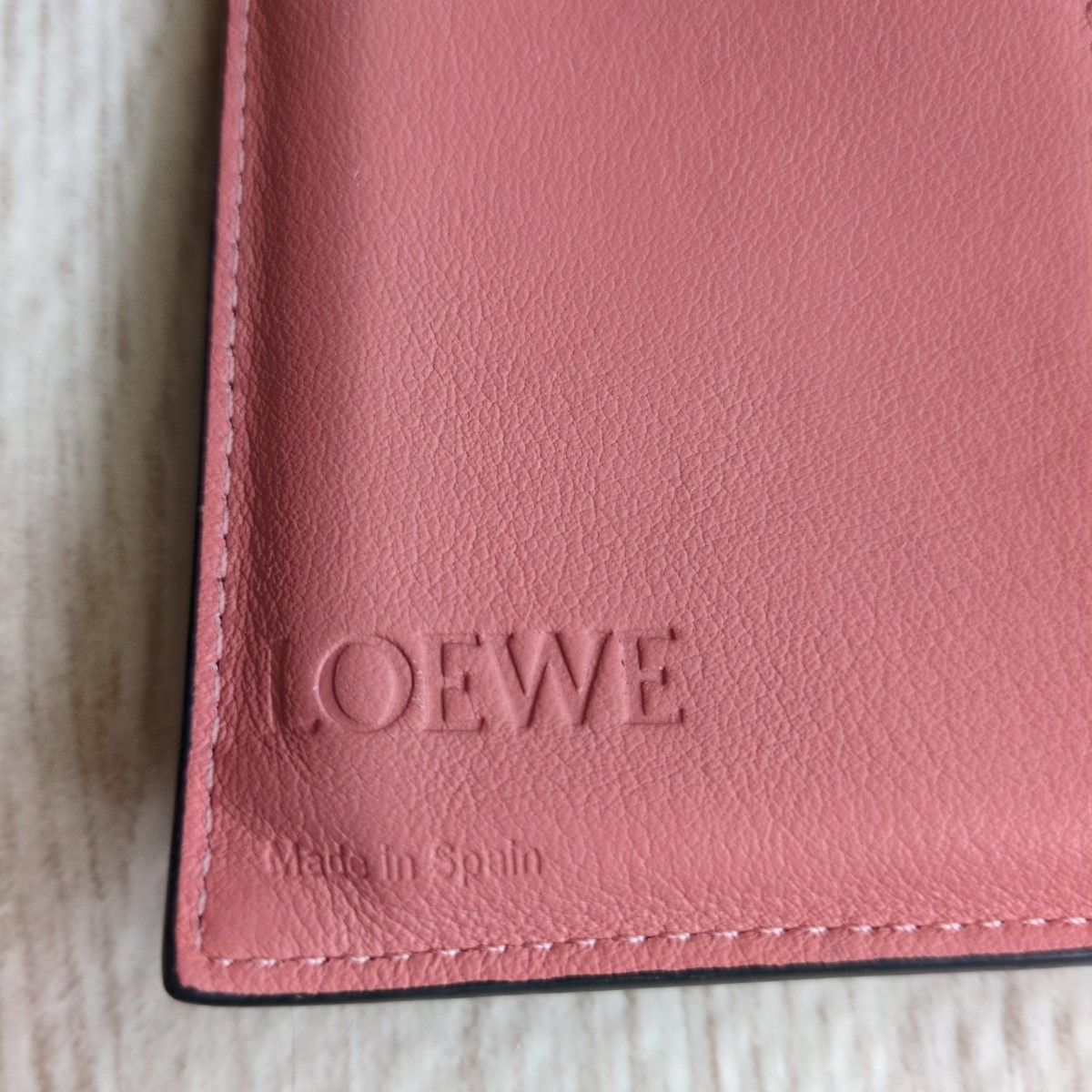 LOEWE 二つ折り財布 ベージュピンク|Yahoo!フリマ(旧PayPay LOEWE 二つ折り財布 ベージュピンク|Yahoo!フリマ(旧PayPay