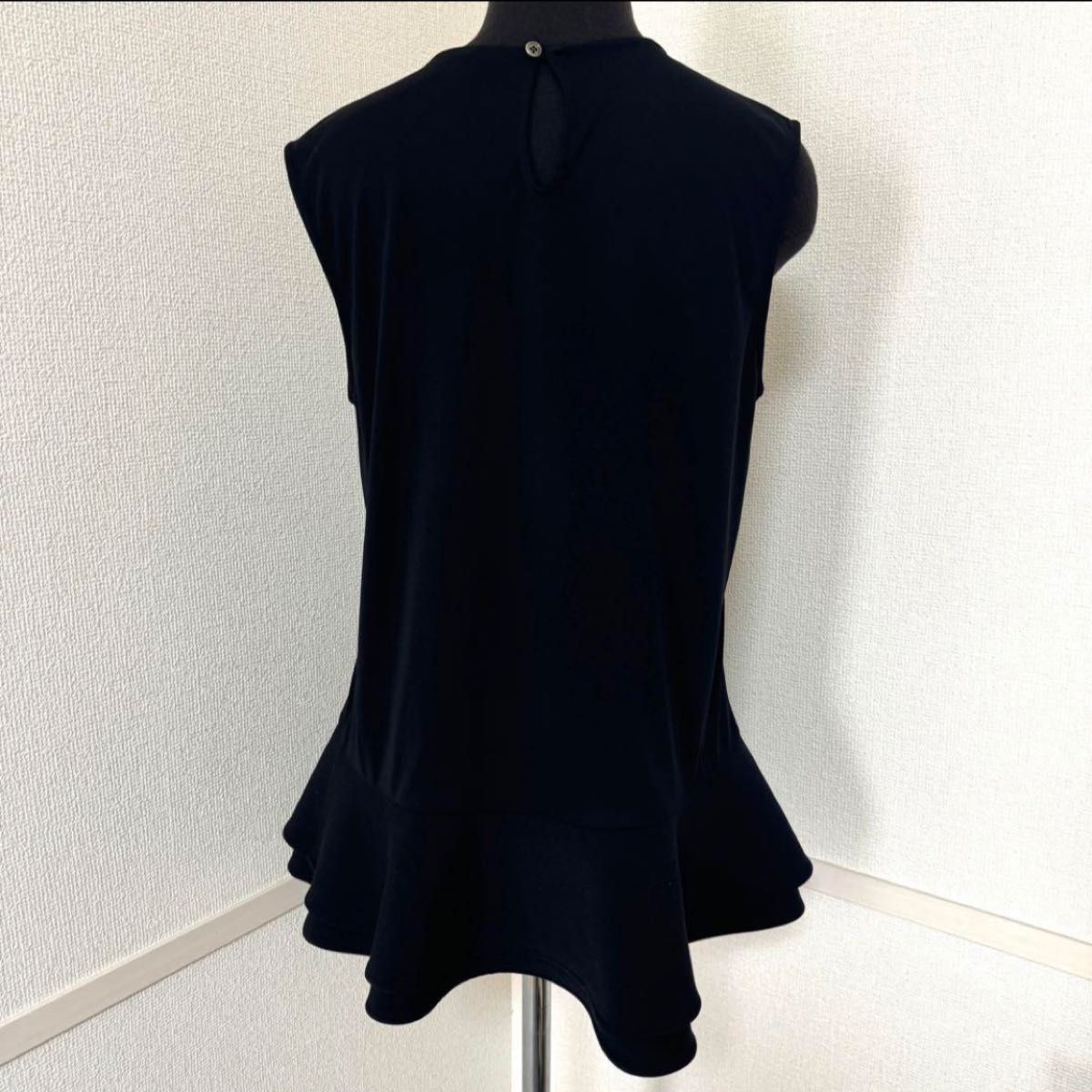 美品】ヨーコチャン ペプラム ノースリーブ トップス チュニック 美品】ヨーコチャン ペプラム ノースリーブ トップス チュニック