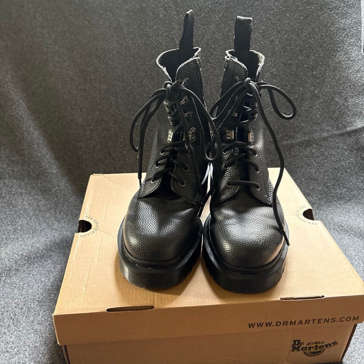 Dr Martens PARA BOOT 8ホールブーツ UK6(25cm) 黒 箱付き Dr Martens PARA BOOT 8ホールブーツ UK6(25cm) 黒 箱付き