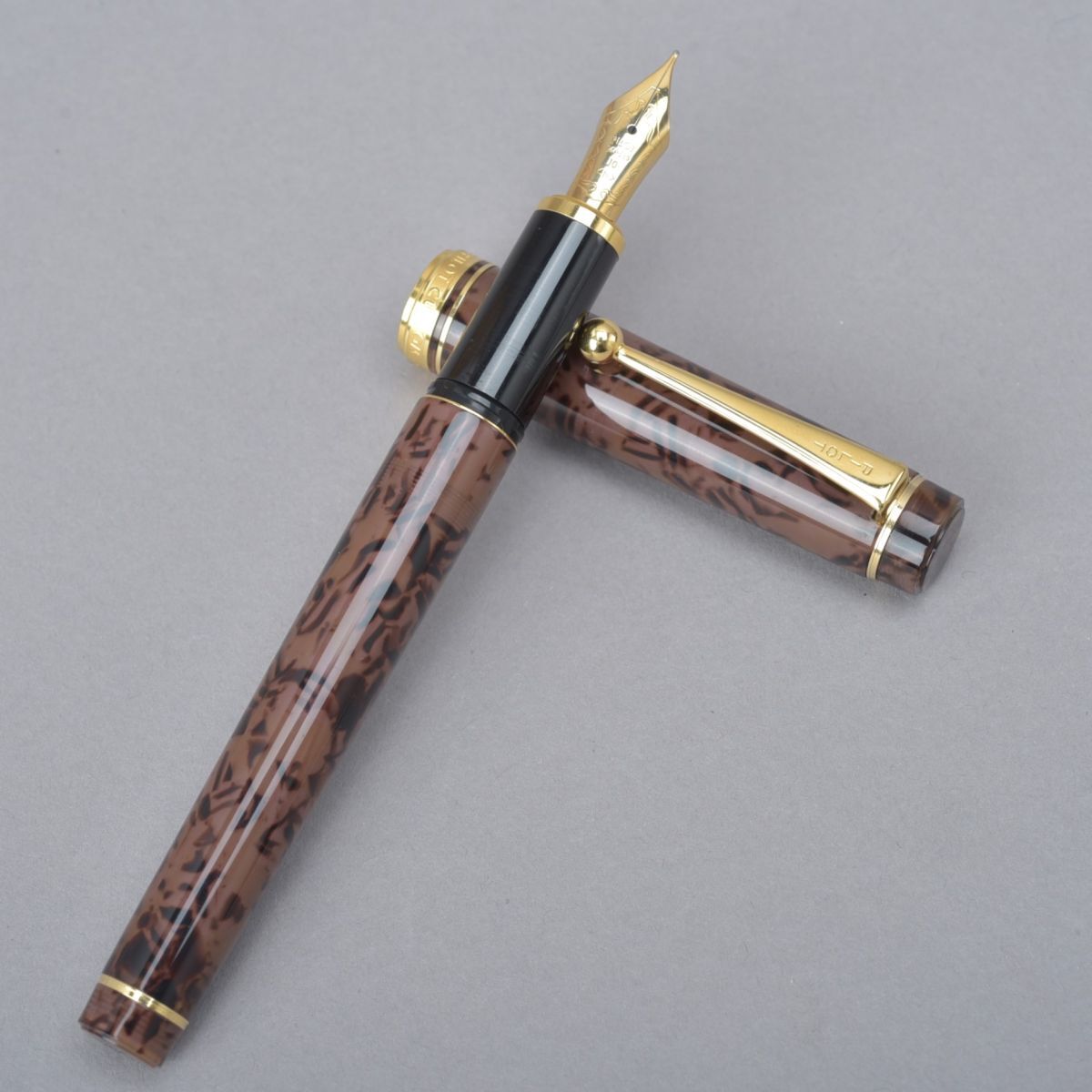 新品 PILOT パイロット 万年筆 ペン先14K-585 カスタム ゴールド 新品 PILOT パイロット 万年筆 ペン先14K-585 カスタム ゴールド