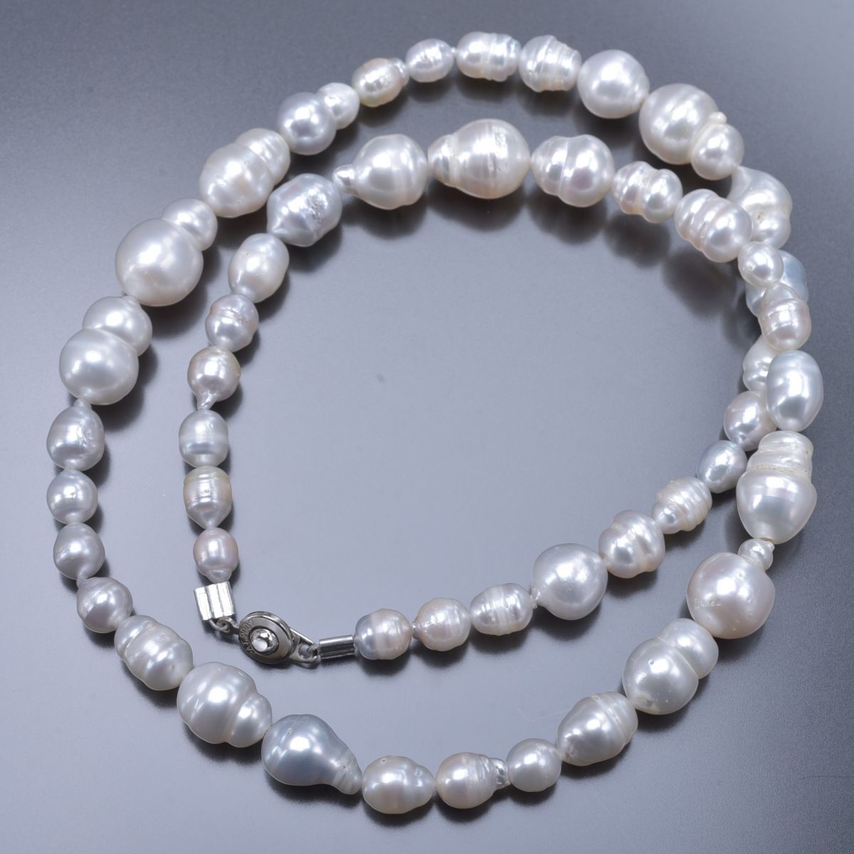【希望者のみラッピング無料】 本真珠 美品 バロックパールネックレス 重さ84.2 パール幅13.4mm その他
