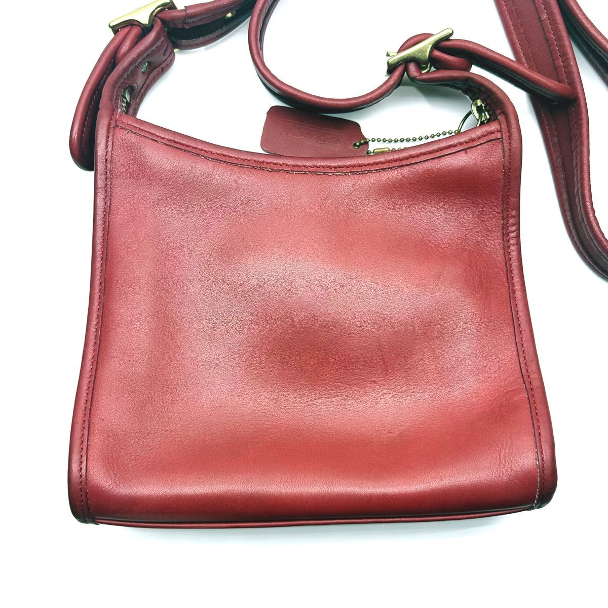 美品 OLD COACH オールドコーチ USA製 ショルダーバッグ 赤 斜め 美品 OLD COACH オールドコーチ USA製 ショルダーバッグ 赤 斜め