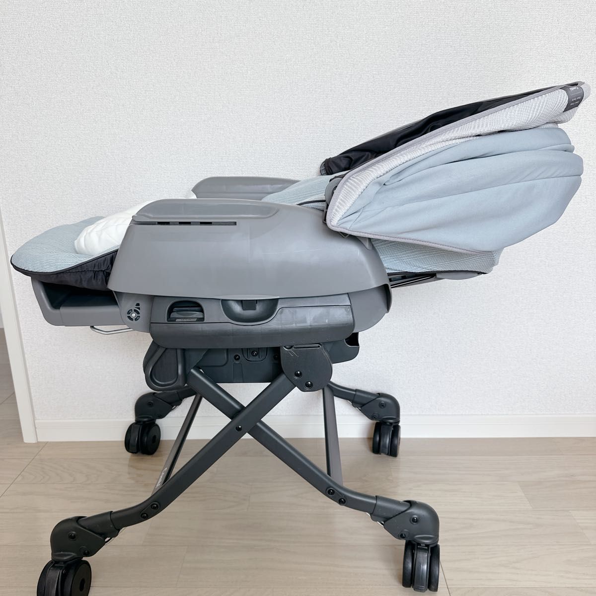 極美品】コンビ ネムリラ AUTO SWING BEDi Long スリープシェル 極美品】コンビ ネムリラ AUTO SWING BEDi Long スリープシェル