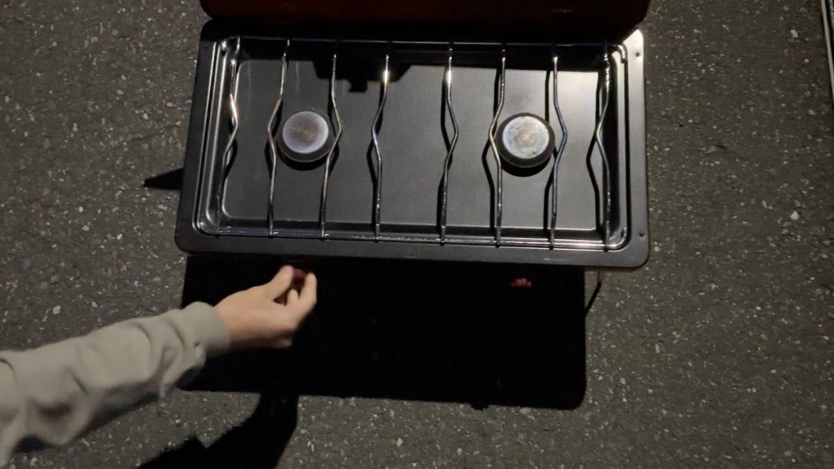 コールマン(Coleman)パワーハウスLPツーバーナーセット【収納赤バック廃盤品、スタンド付き おまけでガス缶1個】