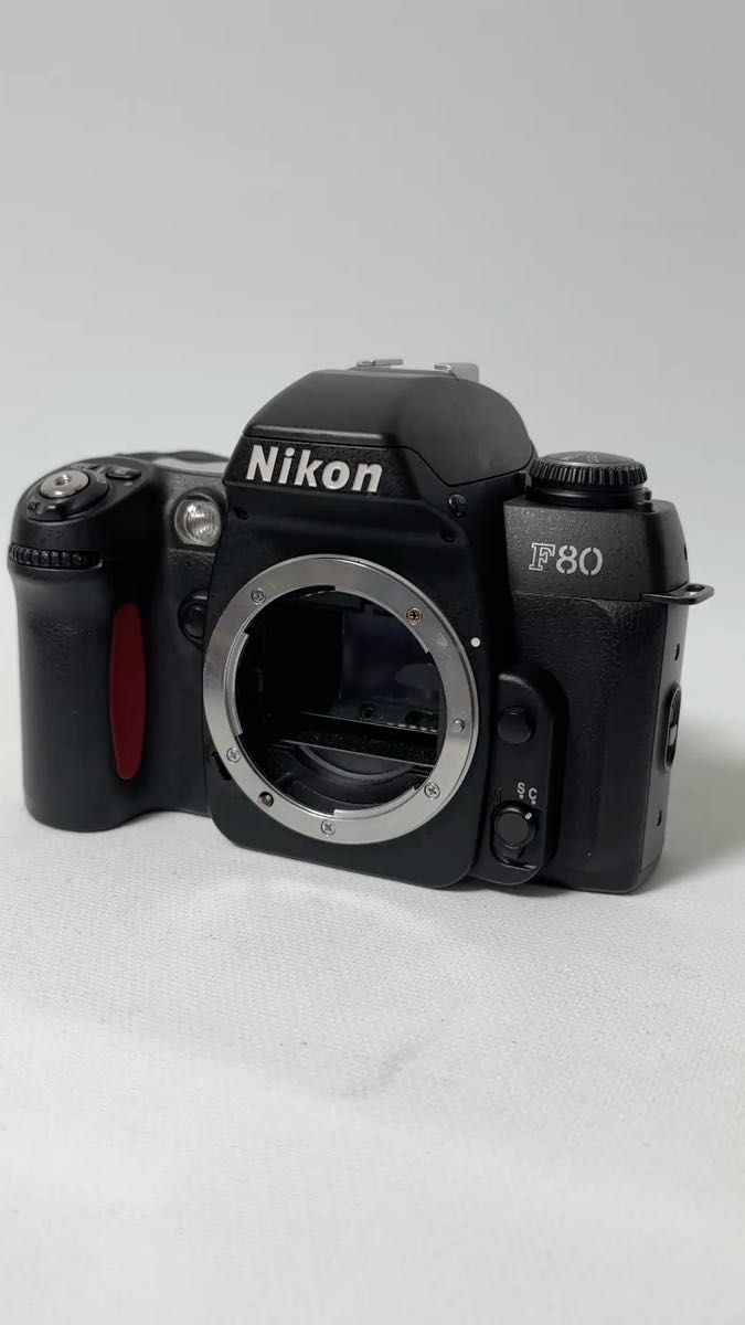 GW値下げ!25-010A【動作・美品】Nikon ニコンF80D本体