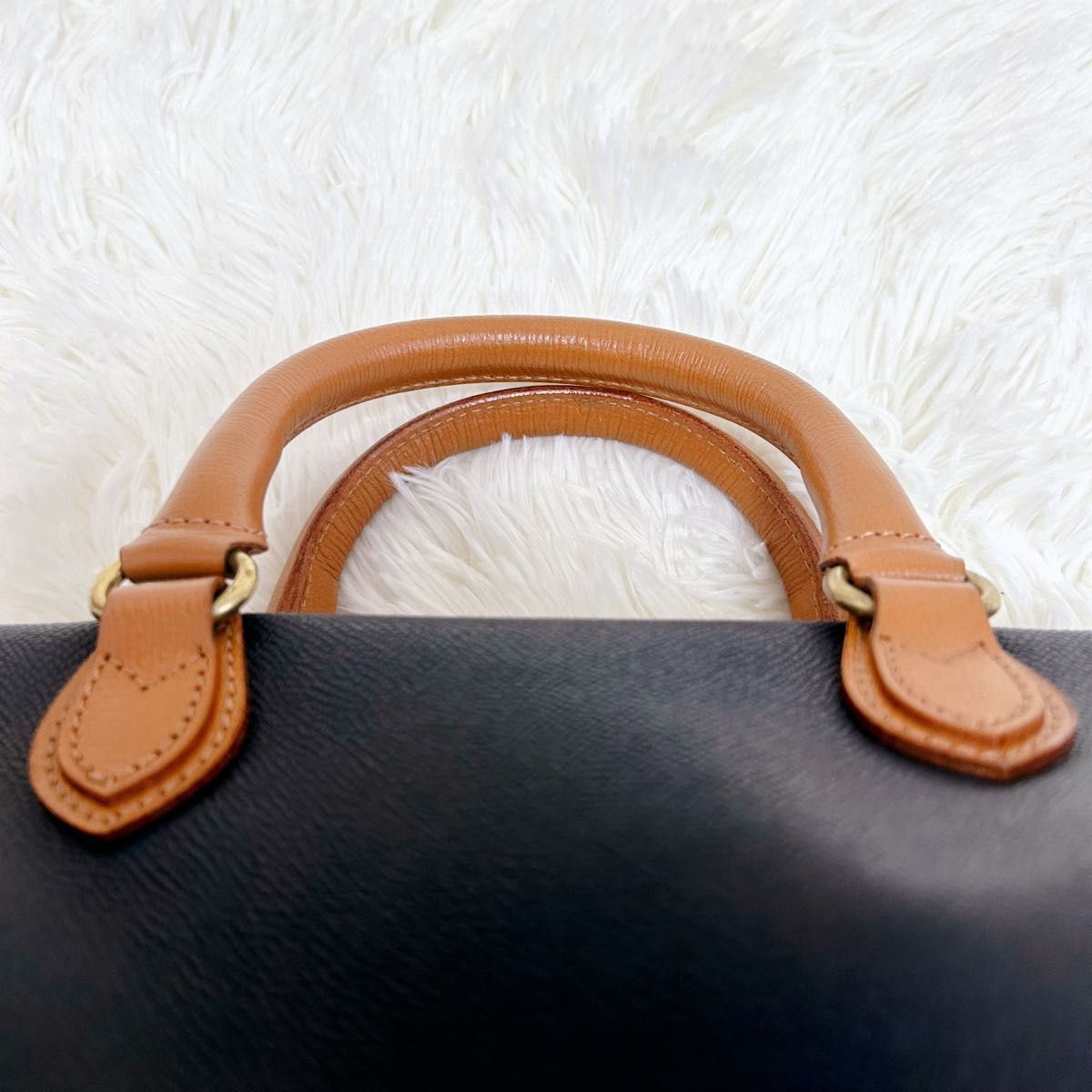美品・希少】courreges クレージュ ミニボストンバッグ ネイビー 美品・希少】courreges クレージュ ミニボストンバッグ ネイビー
