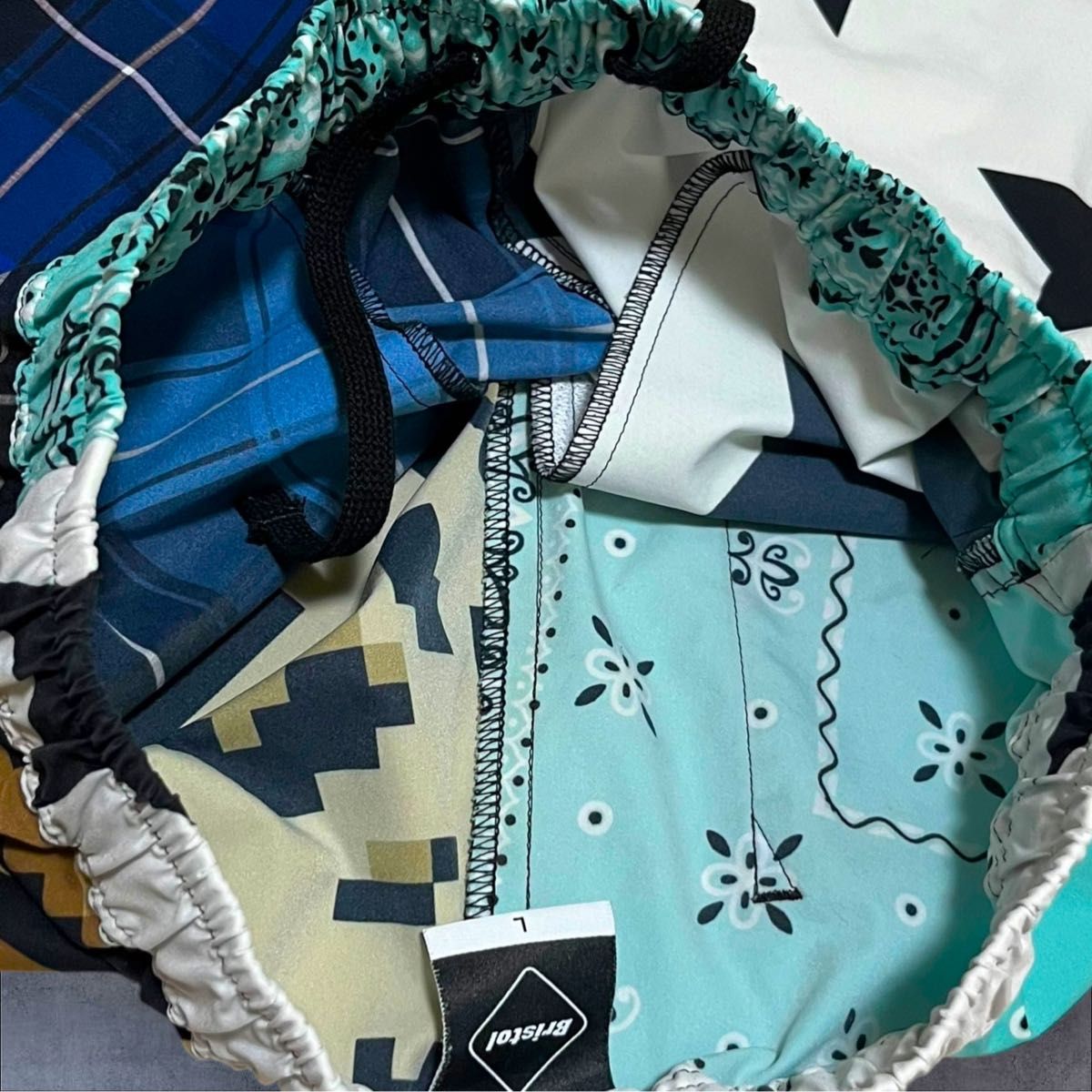 未使用品 SOPH Bristol ブリストル マルチカラー ハーフパンツ 未使用品 SOPH Bristol ブリストル マルチカラー ハーフパンツ