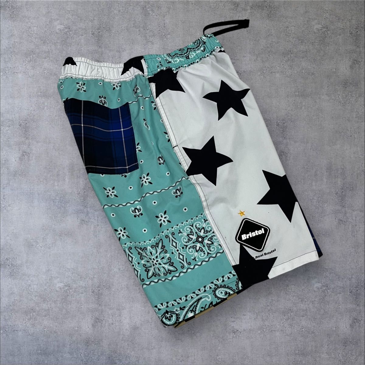 未使用品 SOPH Bristol ブリストル マルチカラー ハーフパンツ 未使用品 SOPH Bristol ブリストル マルチカラー ハーフパンツ