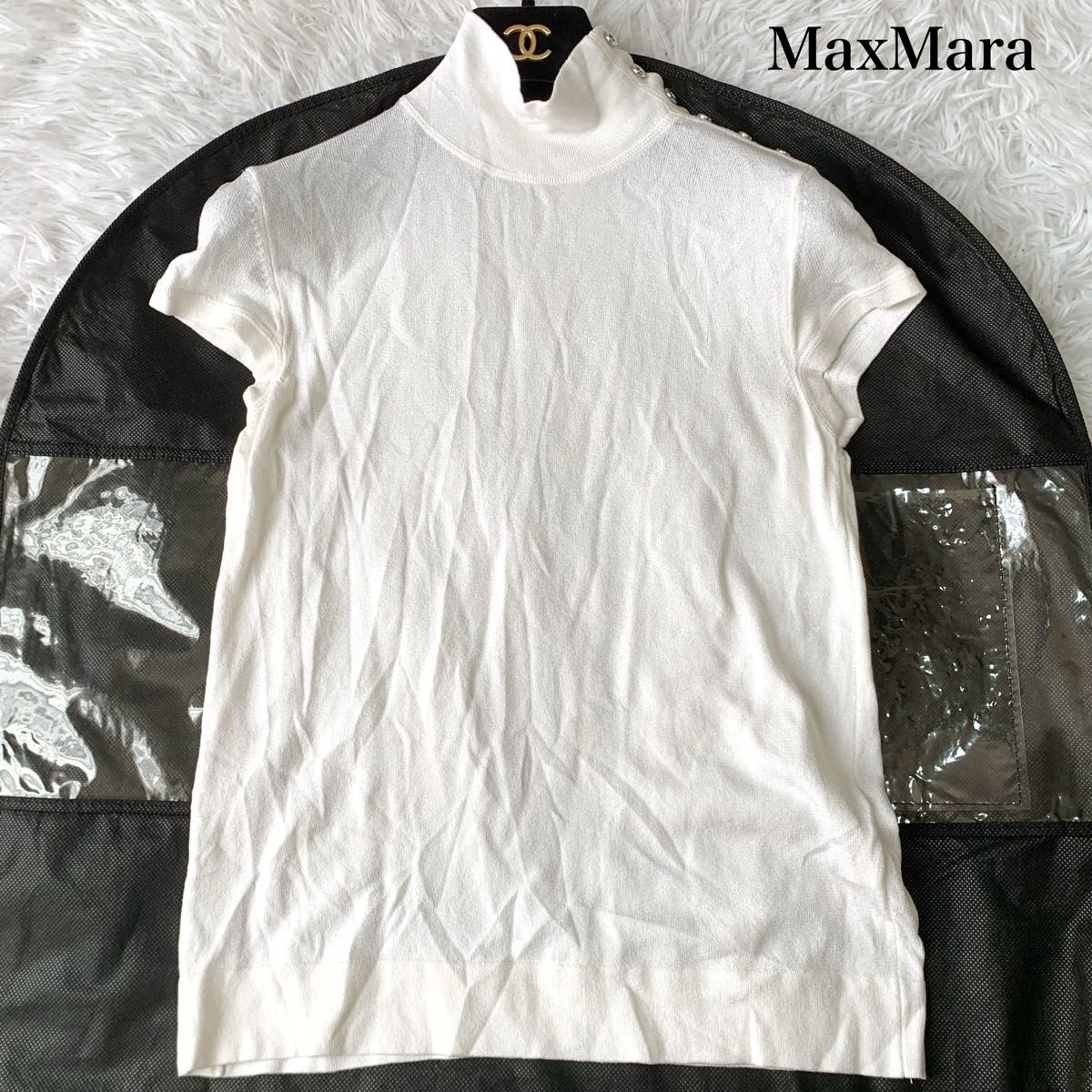 MaxMara マックスマーラ 白タグ 肩ボタン ハイネックニット MaxMara マックスマーラ 白タグ 肩ボタン ハイネックニット