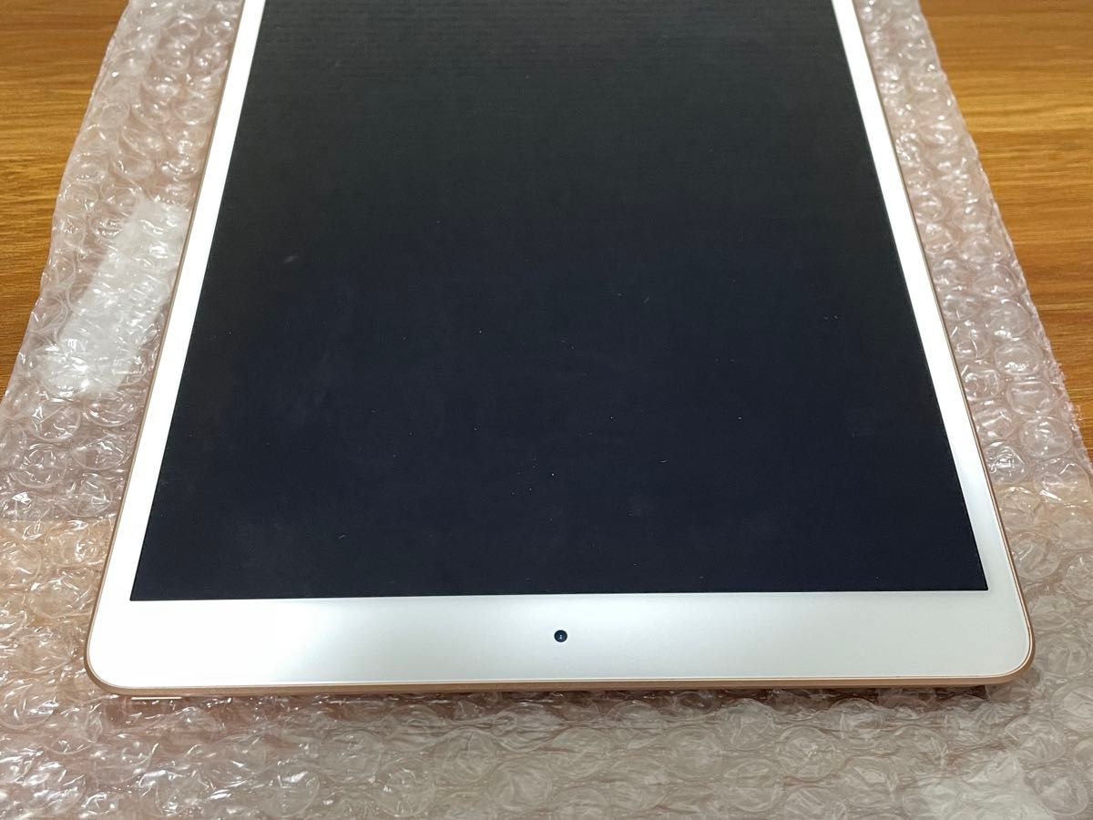 iPad Air 第3世代 Wi-Fiモデル 256GB ゴールド MUUT2J/A A2152 iPad Air 第3世代 Wi-Fiモデル 256GB ゴールド MUUT2J/A A2152