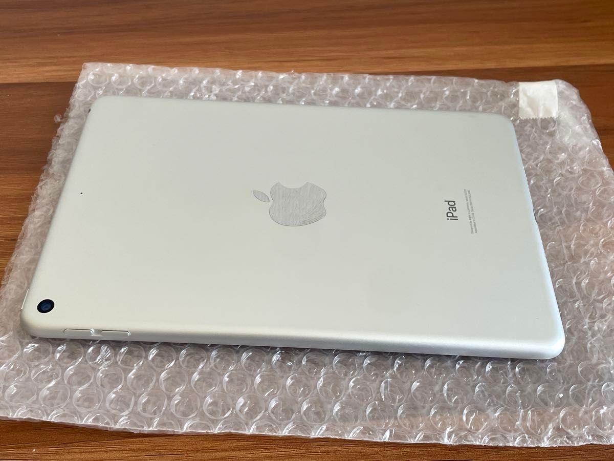 美品 】iPad mini 第5世代 Wi-Fi 256GB シルバー MUU52J/A A2133 美品 】iPad mini 第5世代 Wi-Fi 256GB シルバー MUU52J/A A2133