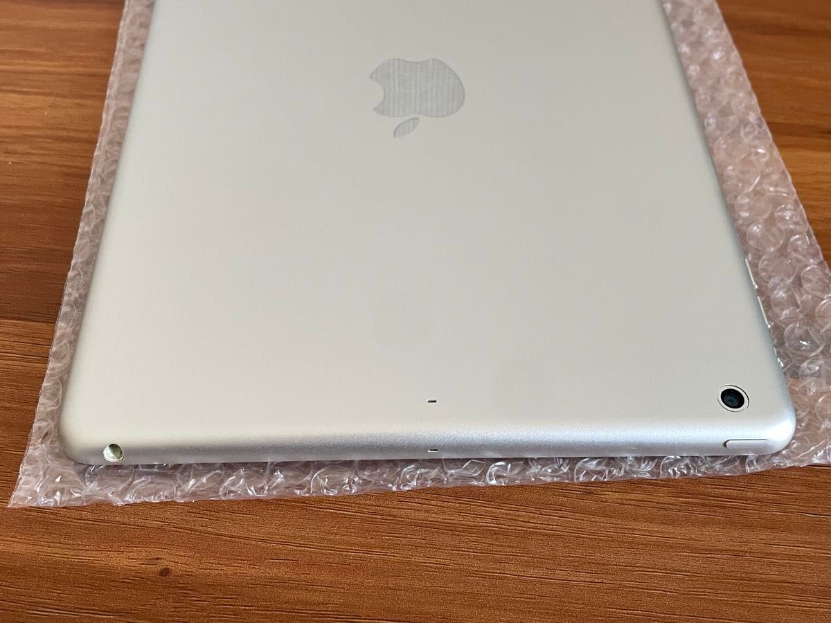 iPad Air 第1世代 Wi-Fi 32GB シルバー MD789J/A A1474 動作確認 iPad Air 第1世代 Wi-Fi 32GB シルバー MD789J/A A1474 動作確認