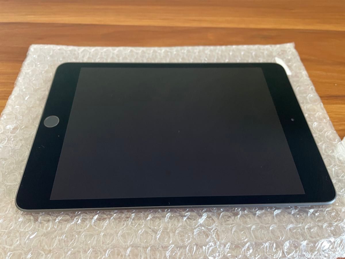 iPad mini 第5世代 Wi-Fi 256GB スペースグレー MUU32J/A A2133 iPad mini 第5世代 Wi-Fi 256GB スペースグレー MUU32J/A A2133