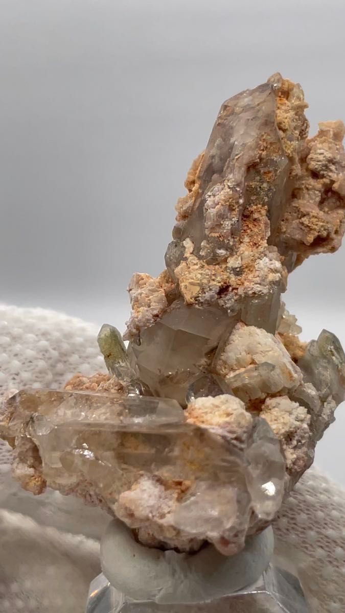 352# 20g GWクリアランス価格!!長石共生の水晶クラスター【ザンビア】天然石 鉱物標本