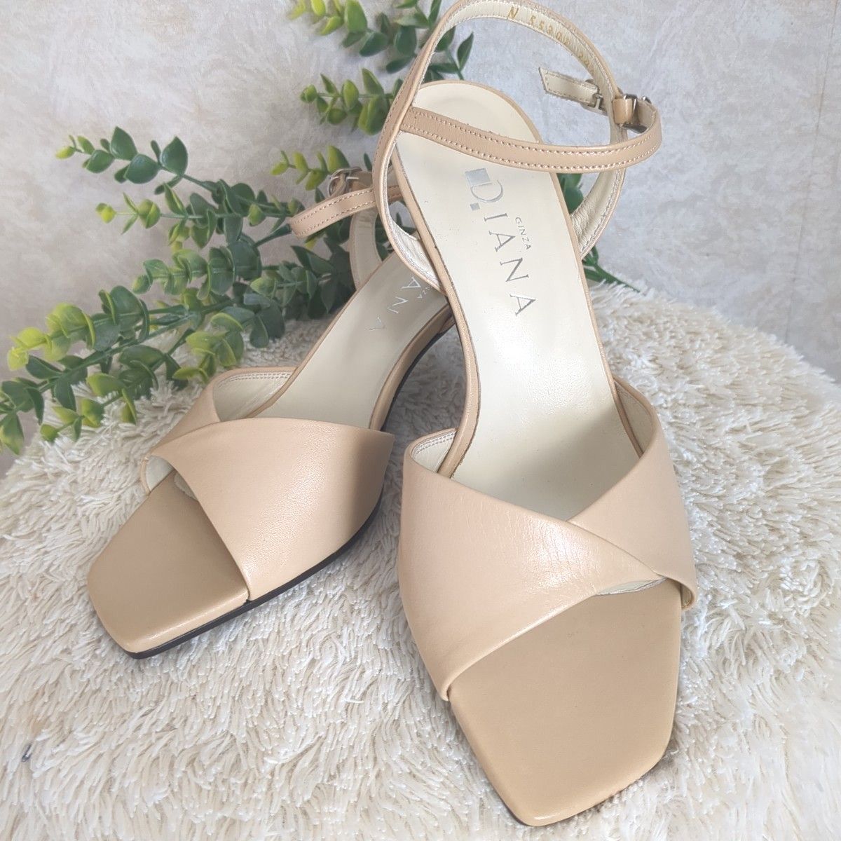 ダイアナ Diana ベージュ ストラップサンダル 24 5 DIANA ヒール ダイアナ Diana ベージュ ストラップサンダル 24 5 DIANA ヒール
