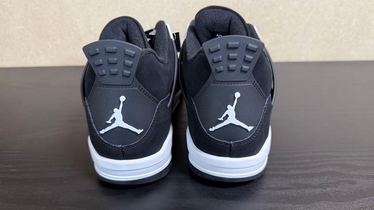 新品 Nike Air Jordan 4 Retro White Thunder エアジョーダン 新品 Nike Air Jordan 4 Retro White Thunder エアジョーダン
