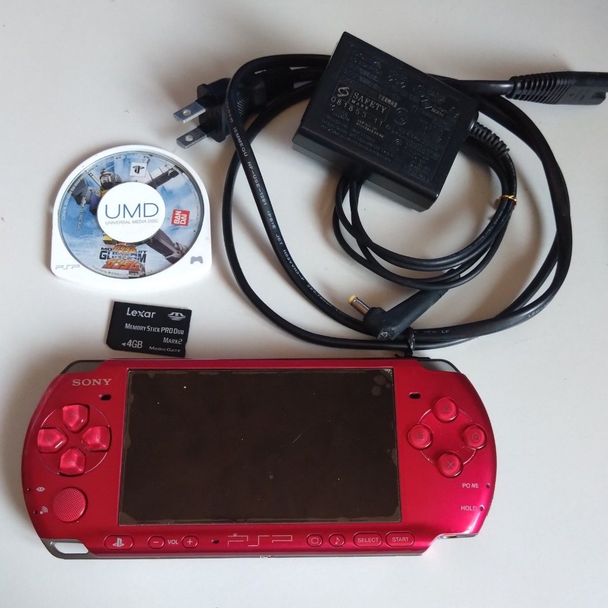 GW中のみ値下げ【動作確認済】美品 PSP-3000 バッテリー GW中のみ値下げ【動作確認済】美品 PSP-3000 バッテリー