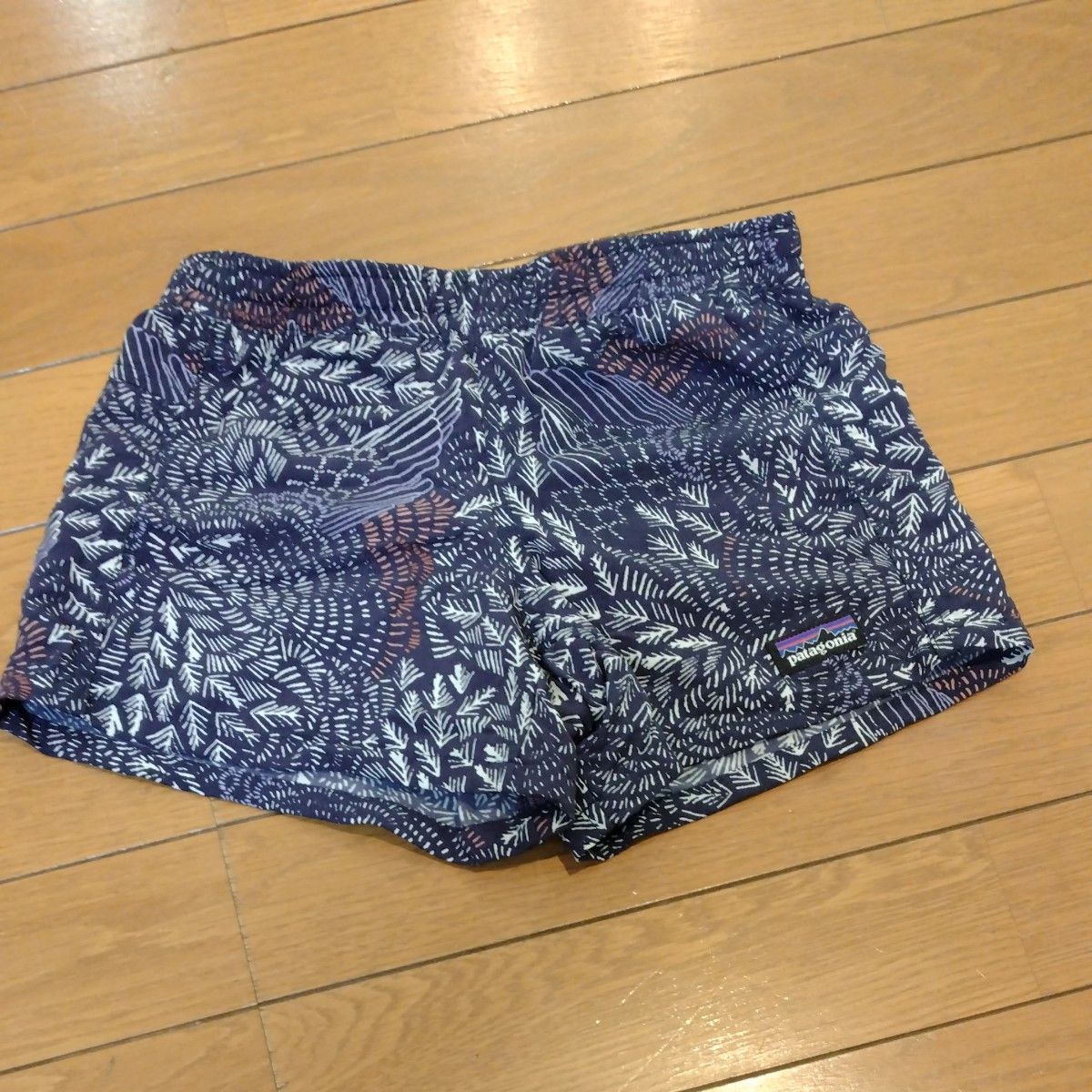 パタゴニア キッズ 水陸両用ショートパンツ Sサイズ126cm〜132cm パタゴニア キッズ 水陸両用ショートパンツ Sサイズ126cm〜132cm
