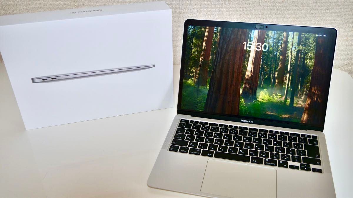 Apple MacBook Air M1/2020 (A2337) 16GB/256GB シルバー Apple MacBook Air M1/2020 (A2337) 16GB/256GB シルバー