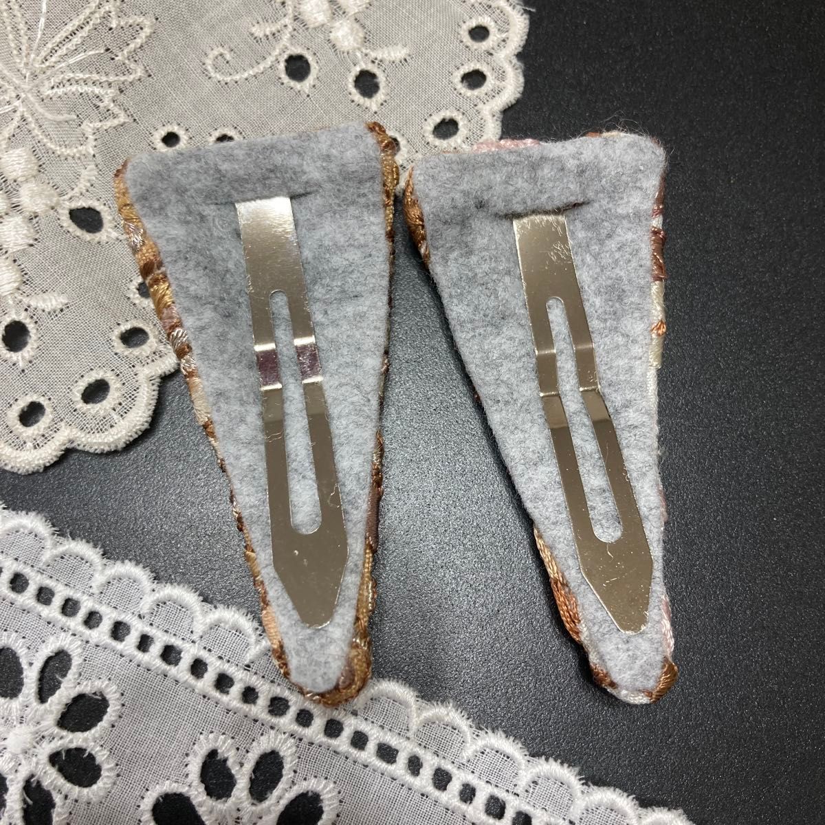 パッチンピン 三角ピン 7cm インド刺繍リボン ハンドメイド パッチンピン 三角ピン 7cm インド刺繍リボン ハンドメイド