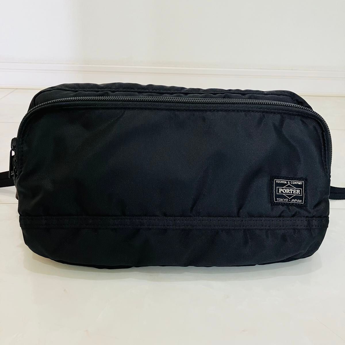 極美品 新品同様 PORTER ポーター フラッシュ ボディバッグ 極美品 新品同様 PORTER ポーター フラッシュ ボディバッグ