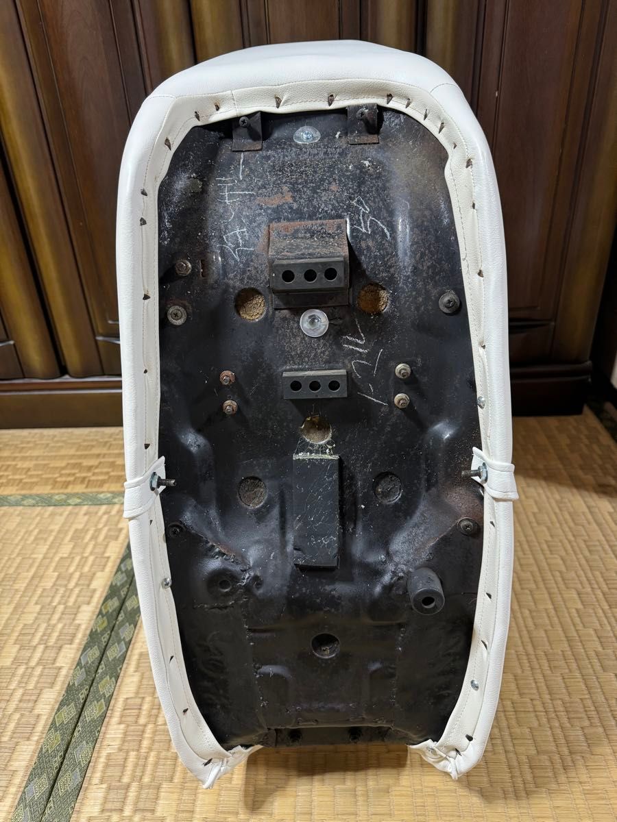 CB250N CB400N ホーク ホークIII ホーク3 バブ シート 三段 CB250N CB400N ホーク ホークIII ホーク3 バブ シート 三段