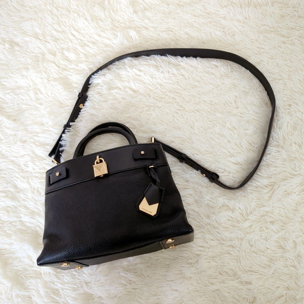 美品 MICHAEL KORSマイケルコース 2way ショルダーバッグ レザー 美品 MICHAEL KORSマイケルコース 2way ショルダーバッグ レザー