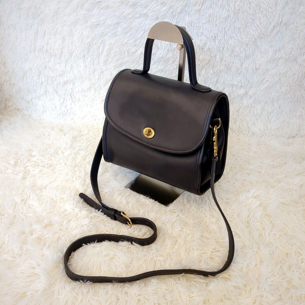 美品 オールドコーチ 2way ショルダーバッグ ターンロック 美品 オールドコーチ 2way ショルダーバッグ ターンロック
