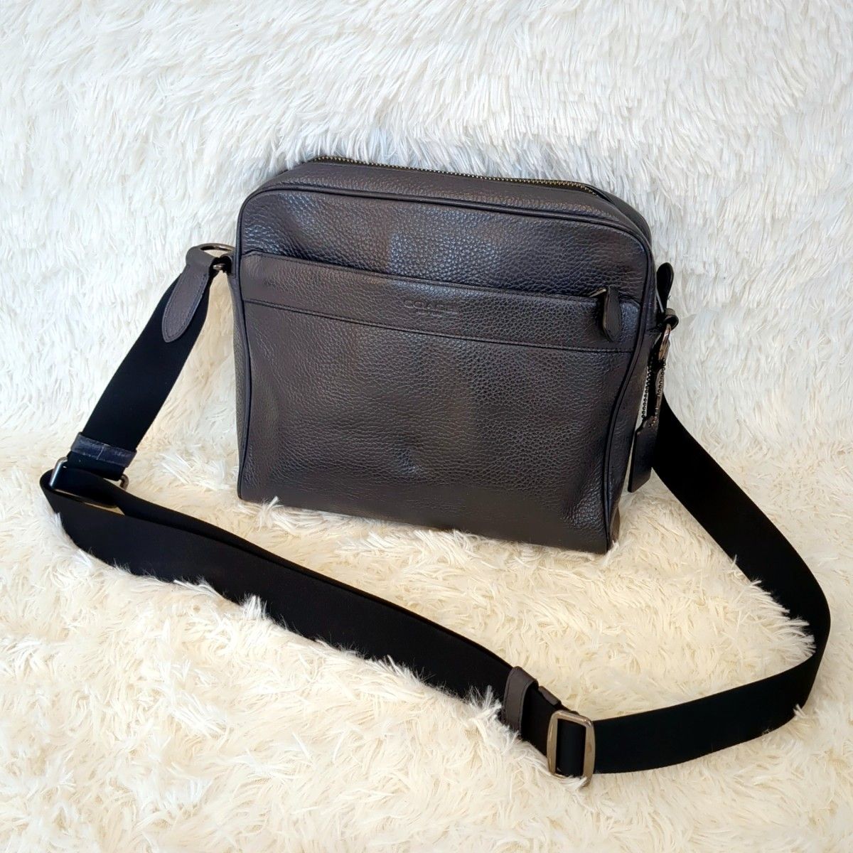 美品 COACH コーチ ショルダーバッグ チャールズ ペブルドレザー 美品 COACH コーチ ショルダーバッグ チャールズ ペブルドレザー