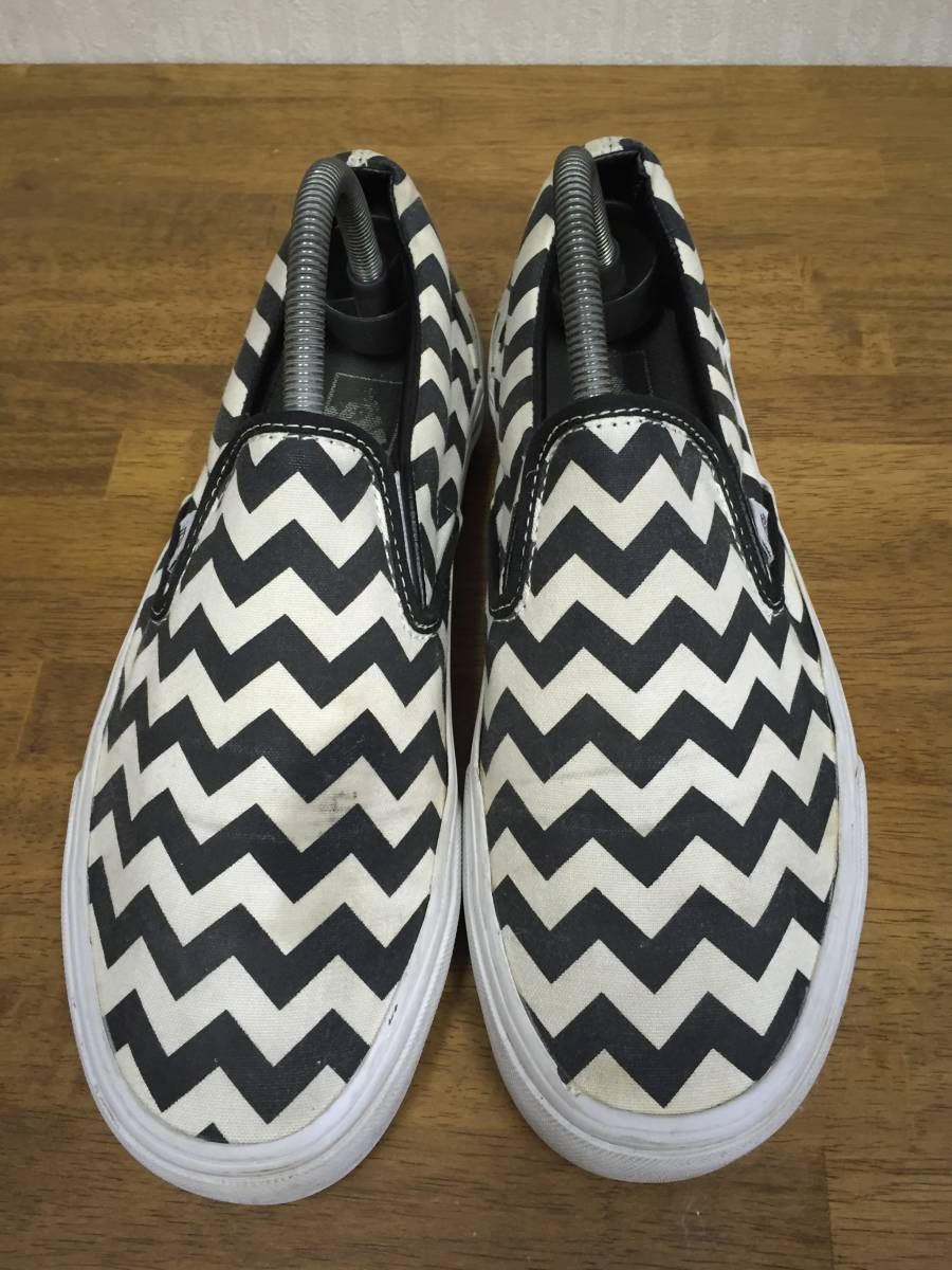 Vans Chevron Slip-On 黒/白 ２６ USED スリッポン シェブロン柄_画像1